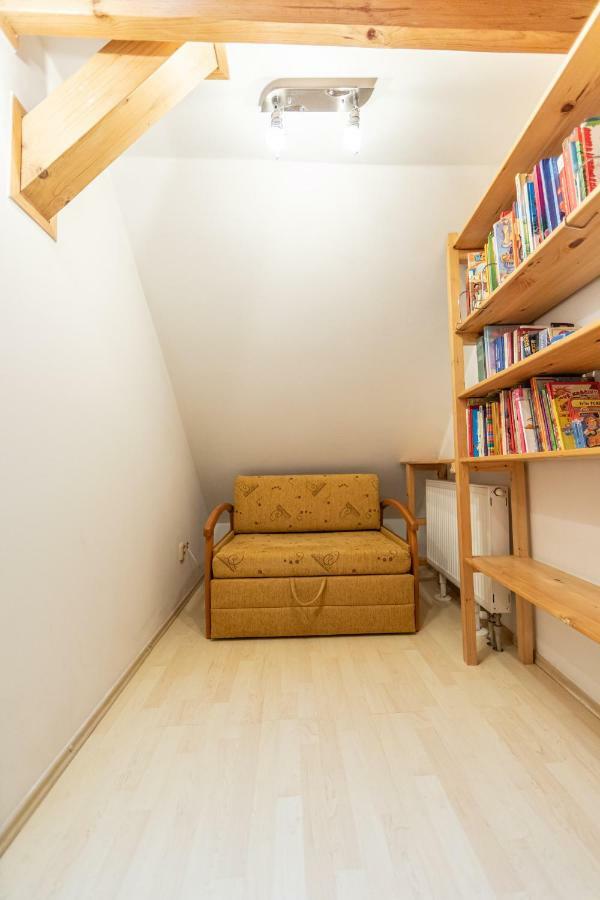 Romanticke V Podkrovi Idealne Pre Pary Alebo Rodinku-self Check Apartment *